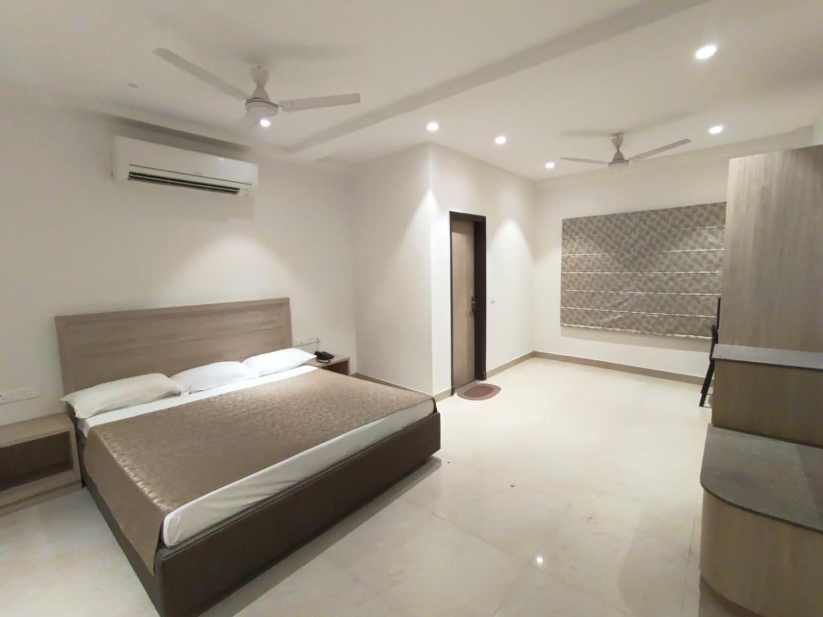 Hotel Bagla Atithi Banaras 바라나시 외부 사진