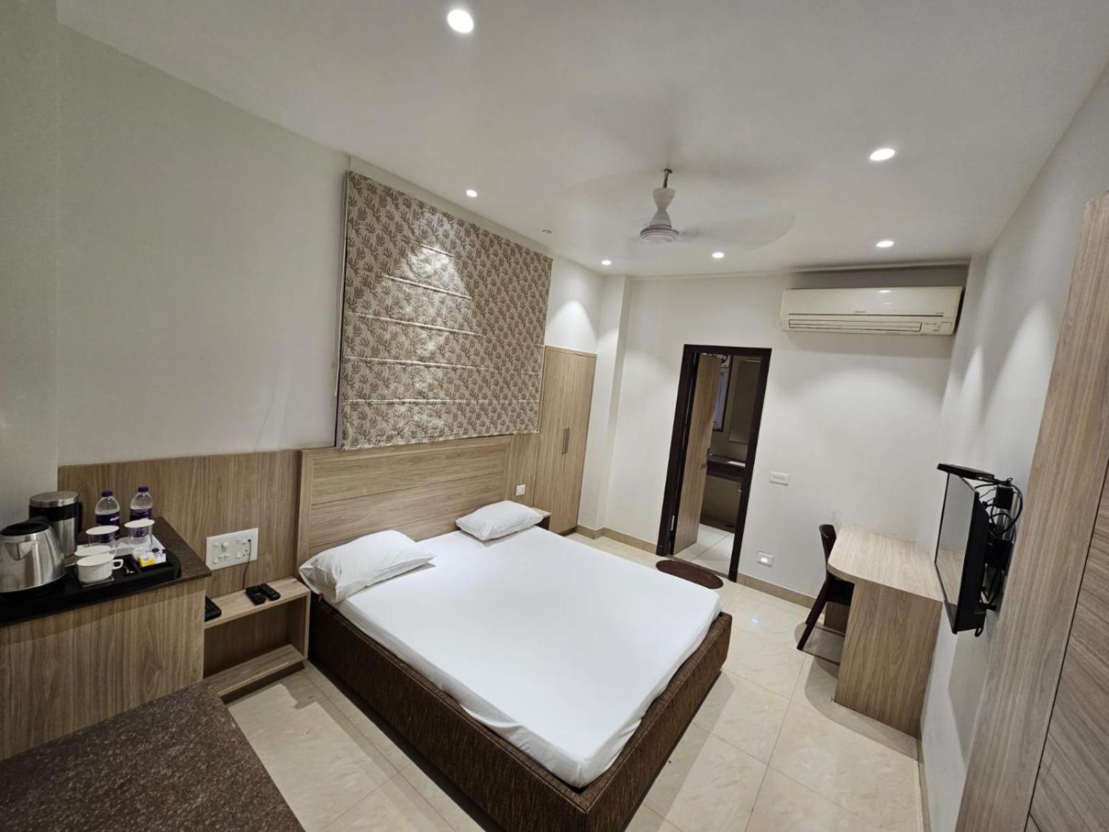Hotel Bagla Atithi Banaras 바라나시 외부 사진