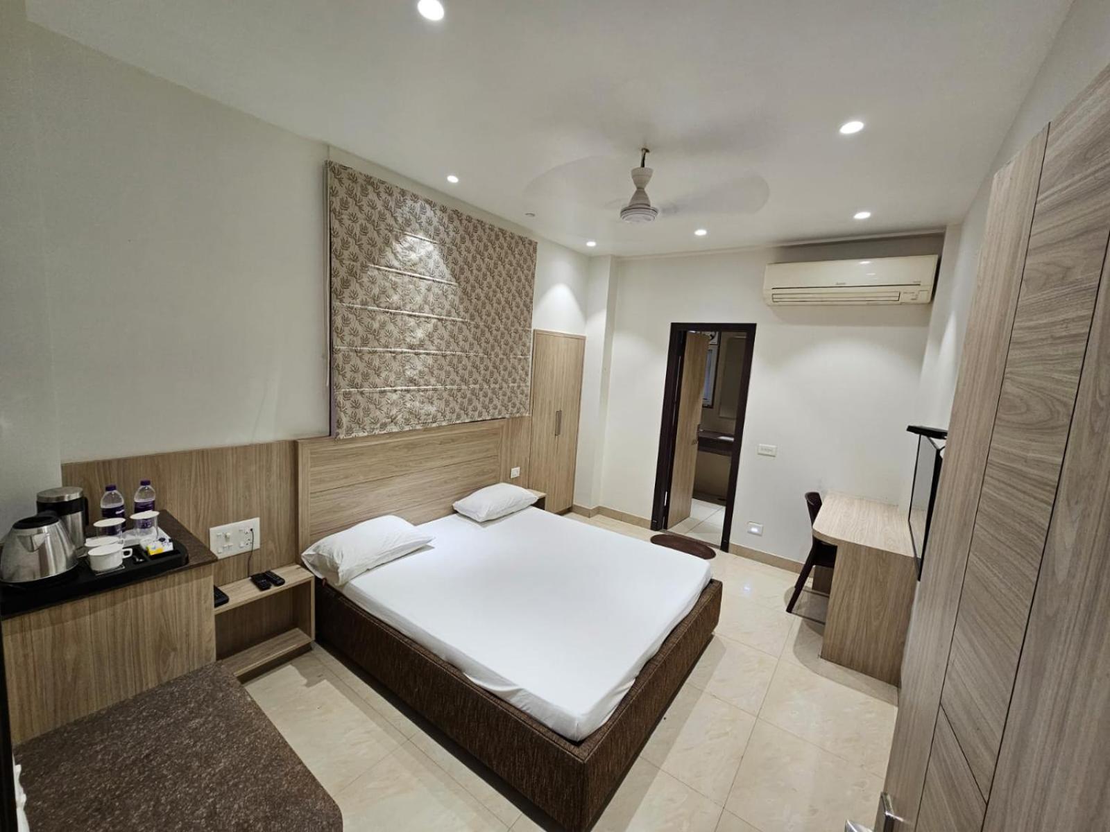 Hotel Bagla Atithi Banaras 바라나시 외부 사진